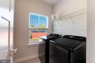 13 S Locust St, Lovettsville, VA 20180 - Photo 38
