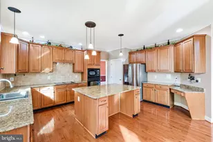 17485 White Gate Pl, Leesburg, VA 20175 - Photo 14