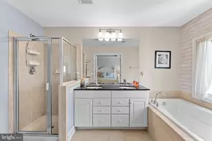 211 Great Laurel Square SE, Leesburg, VA 20175 - Photo 18