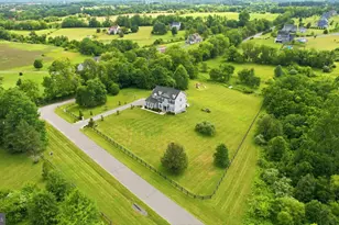 12720 Snowbird Ct, Lovettsville, VA 20180 - Photo 2