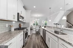 20721 Heron Landing Dr, Sterling, VA 20166 - Photo 10
