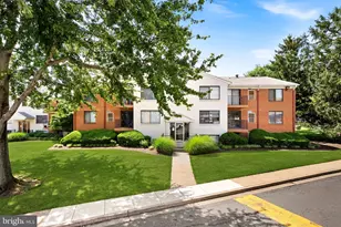 125 Clubhouse Dr SW, Leesburg, VA 20175 - Photo 2