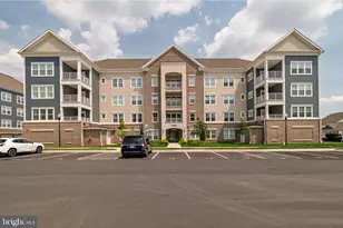 21630 Hawksbill High Cir, Sterling, VA 20164 - Photo 1