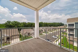 21630 Hawksbill High Cir, Sterling, VA 20164 - Photo 38