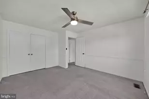 203 Markwood Dr, Sterling, VA 20165 - Photo 22