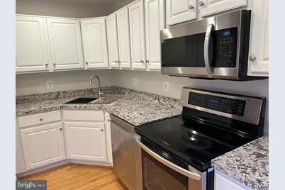 111 Maximillian Court SW, Leesburg, VA 20175 - Photo 8