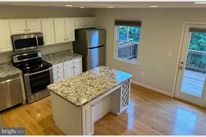 111 Maximillian Court SW, Leesburg, VA 20175 - Photo 10