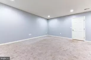 44104 Turf Field Square, Chantilly, VA 20152 - Photo 32