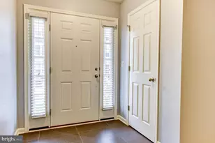 44104 Turf Field Square, Chantilly, VA 20152 - Photo 2