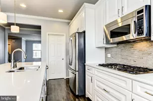 44104 Turf Field Square, Chantilly, VA 20152 - Photo 6