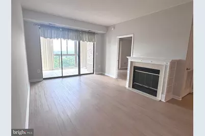 19365 Cypress Ridge Terrace #1105, Leesburg, VA 20176 - Photo 2