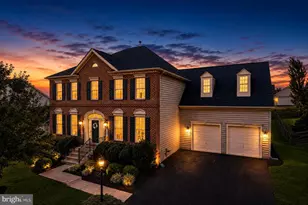 21054 Hooded Crow Dr, Leesburg, VA 20175 - Photo 2