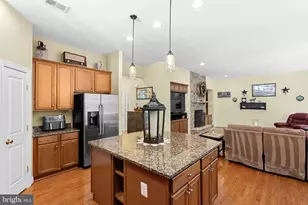 42755 Chatelain Cir, Brambleton, VA 20148 - Photo 10
