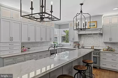 1176 Hawling Place SW, Leesburg, VA 20175 - Photo 16