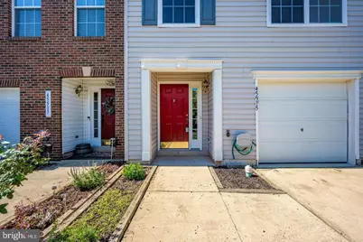 45515 Lakemont Square, Sterling, VA 20165 - Photo 2