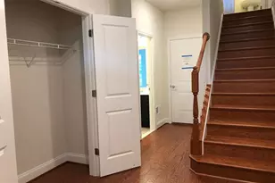 43219 Clarendon Sq, Ashburn, VA 20148 - Photo 4
