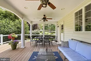 19704 Stanford Hall Pl, Ashburn, VA 20147 - Photo 10