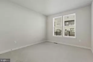 20280 Newfoundland Sq, Ashburn, VA 20147 - Photo 28