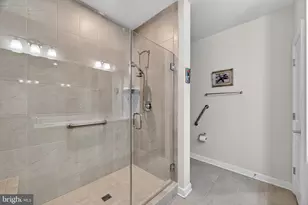21630 Hawksbill High Cir, Sterling, VA 20164 - Photo 22