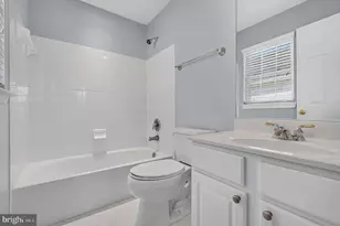 25670 S Village Dr, Chantilly, VA 20152 - Photo 32