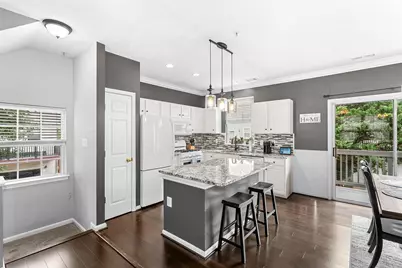 21785 Dragons Green Square #21785, Ashburn, VA 20147 - Photo 12