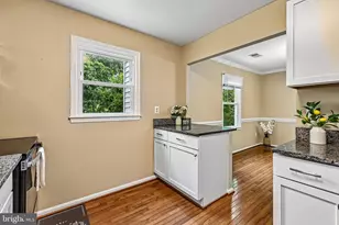 910 Sherwood Ct, Sterling, VA 20164 - Photo 16