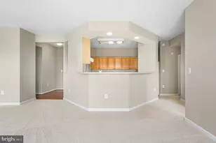 19365 Cypress Ridge Terrace, Leesburg, VA 20176 - Photo 4