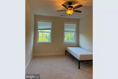 42568 Autumn Glory Terrace #UPPER 2 LEVELS ONLY, Broadlands, VA 20148 - Photo 20