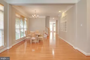 42718 Explorer, Ashburn, VA 20148 - Photo 4