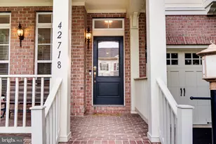 42718 Explorer, Ashburn, VA 20148 - Photo 2