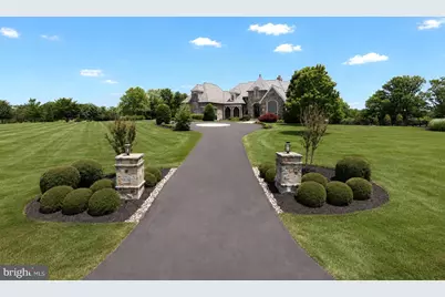 22786 Creighton Farms Drive, Leesburg, VA 20175 - Photo 2