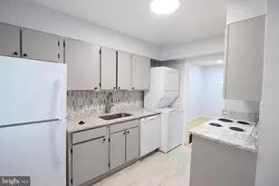 311 Rock Spring Dr SW, Leesburg, VA 20175 - Photo 4