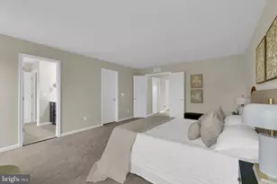 25284 Arrowroot Terrace, Chantilly, VA 20152 - Photo 18