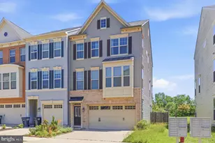 25284 Arrowroot Terrace, Chantilly, VA 20152 - Photo 2