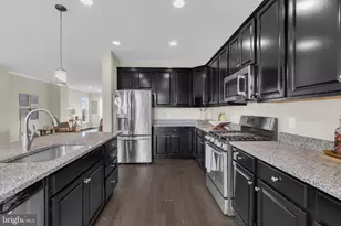 25284 Arrowroot Terrace, Chantilly, VA 20152 - Photo 12