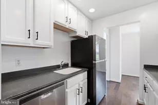 116 Westwick Ct, Sterling, VA 20165 - Photo 14
