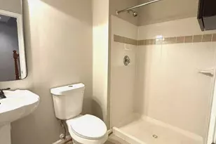 43416 Sperrin Ct, Ashburn, VA 20147 - Photo 6