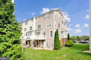 42203 Shorecrest Terrace, Aldie, VA 20105 - Photo 4
