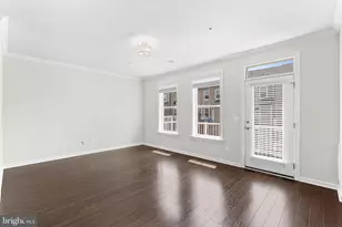 45137 Kincora Dr, Sterling, VA 20166 - Photo 18