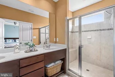 22792 Sagamore Square, Brambleton, VA 20148 - Photo 24