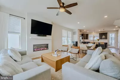 813 Sawback Square NE, Leesburg, VA 20176 - Photo 18