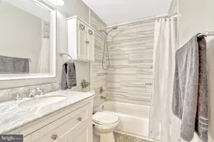 25368 Shipley Terrace, Chantilly, VA 20152 - Photo 18