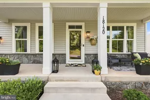 18120 Ridgewood Pl, Round Hill, VA 20141 - Photo 8