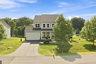 18120 Ridgewood Pl, Round Hill, VA 20141 - Photo 2