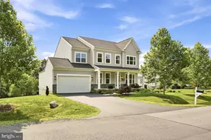 18120 Ridgewood Pl, Round Hill, VA 20141 - Photo 1
