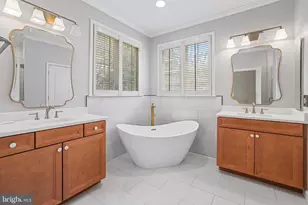 21565 Center Point Cir, Ashburn, VA 20147 - Photo 32