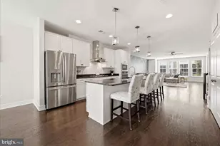 23063 Cottonwillow Sq, Brambleton, VA 20148 - Photo 8