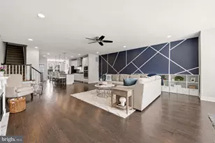 23063 Cottonwillow Sq, Brambleton, VA 20148 - Photo 14