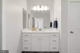 23063 Cottonwillow Sq, Brambleton, VA 20148 - Photo 20