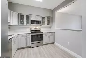 19375 Cypress Ridge Terrace, Leesburg, VA 20176 - Photo 4